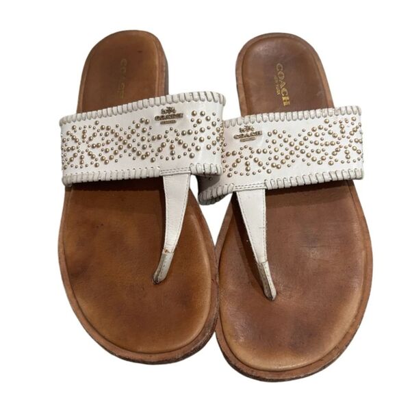 Coach Womens Bernice‎ Thong Sandals  Studded White Leather Size 7.5B - Picture 1 of 4